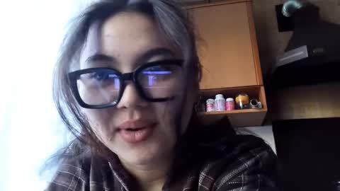 Snapshot of adelinehaefner chatting on 11-23-25, 08:03 Anna online show from 11-23-25, 08:03