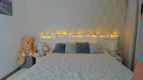 Snapshot of adellegirl chatting on 12-09-24, 03:22 adellegirl online show from 12-09-24, 03:22