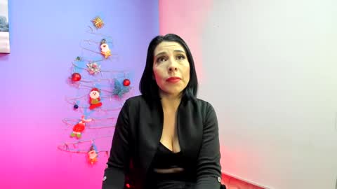 Adelle online show from 01-04-25, 11:22