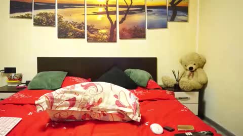 Snapshot of adellineee chatting on 10-08-25, 09:12 Adellineee online show from 10-08-25, 09:12