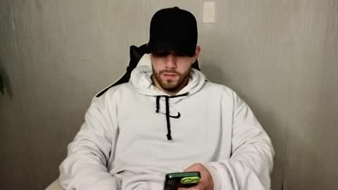 Snapshot of ades_lowe chatting on 10-18-25, 11:33 Ades online show from 10-18-25, 11:33