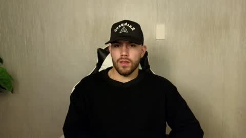 Snapshot of ades_lowe chatting on 10-21-25, 12:06 Ades online show from 10-21-25, 12:06