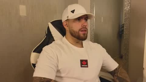 Snapshot of ades_lowe chatting on 11-06-25, 12:06 Ades online show from 11-06-25, 12:06