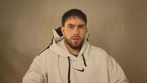 Snapshot of ades_lowe chatting on 11-07-25, 11:32 Ades online show from 11-07-25, 11:32