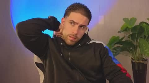 Snapshot of ades_lowe chatting on 11-22-25, 11:31 Ades online show from 11-22-25, 11:31