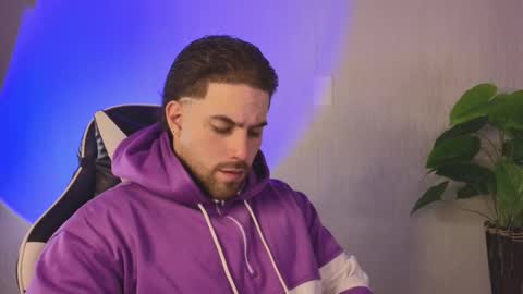 Snapshot of ades_lowe chatting on 11-26-25, 10:38 Ades online show from 11-26-25, 10:38