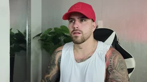 Snapshot of ades_lowe chatting on 11-28-25, 10:40 Ades online show from 11-28-25, 10:40