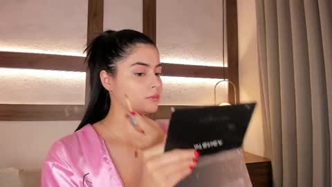 Adhara  online show from 04-27-26, 12:47