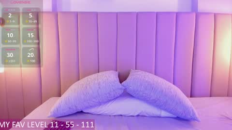 Snapshot of adhara_monroe chatting on 01-22-25, 04:23 Adhara online show from 01-22-25, 04:23