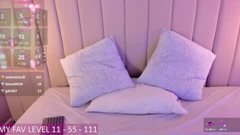 Snapshot of adhara_monroe chatting on 01-29-25, 04:19 Adhara online show from 01-29-25, 04:19