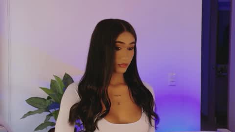 Snapshot of adharacute19 chatting on 09-28-25, 05:40 Isabellafirst online show from 09-28-25, 05:40