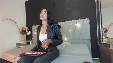 Adhara online show from 05-12-26, 01:19