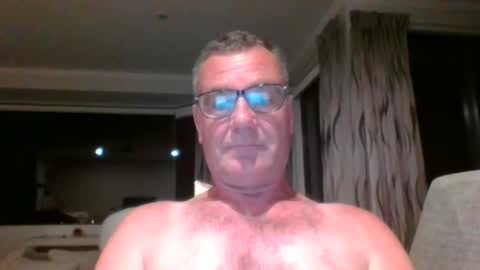 adjustable14 online show from 12-03-24, 10:28