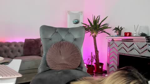 Adona online show from 01-17-25, 06:04