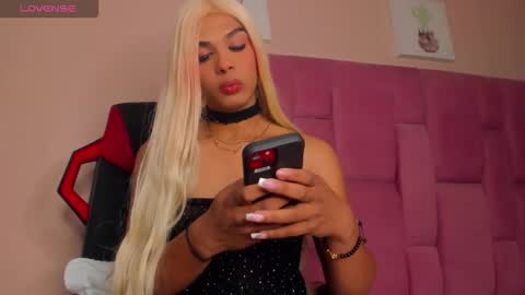 adonis_hot_xx online show from 10-19-25, 11:16