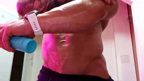 Adonis online show from 04-20-26, 10:18