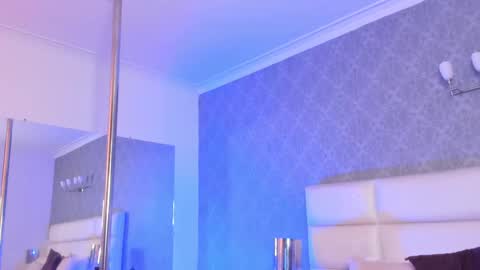 Adonis  online show from 10-12-25, 08:52