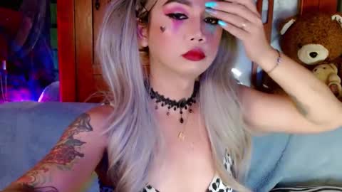 Snapshot of adorableslutxxx chatting on 12-14-24, 06:24 jasmine online show from 12-14-24, 06:24