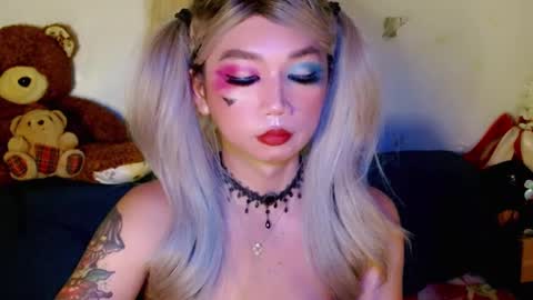 Snapshot of adorableslutxxx chatting on 03-08-25, 02:12 jasmine online show from 03-08-25, 02:12