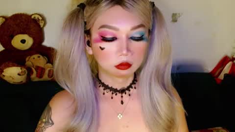 Snapshot of adorableslutxxx chatting on 03-12-25, 09:13 jasmine online show from 03-12-25, 09:13