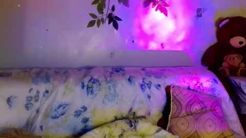 Snapshot of adorableslutxxx chatting on 09-16-25, 10:44 jasmine online show from 09-16-25, 10:44