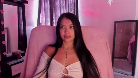 Snapshot of adorabolt chatting on 02-08-25, 04:25 Stormi online show from 02-08-25, 04:25