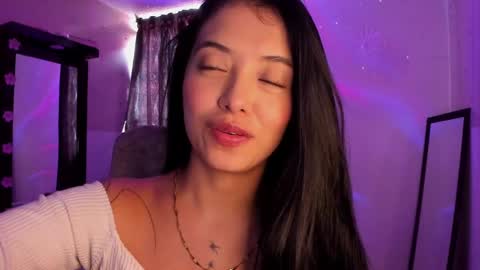 Snapshot of adorabolt chatting on 02-21-25, 07:43 Stormi online show from 02-21-25, 07:43