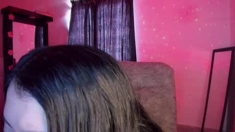 Snapshot of adorabolt chatting on 03-04-25, 09:54 Stormi online show from 03-04-25, 09:54