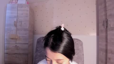 Snapshot of adorabolt chatting on 09-20-25, 06:31 Stormi online show from 09-20-25, 06:31