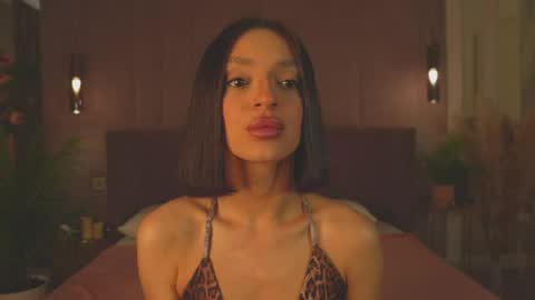 adoracortes online show from 04-18-26, 05:11