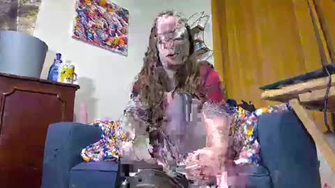 Snapshot of adorequeenbunny chatting on 01-22-25, 09:54 Queen Bunny online show from 01-22-25, 09:54