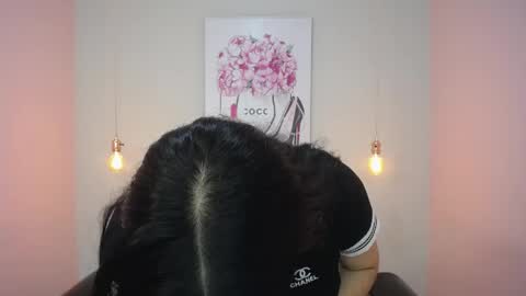 Adri  online show from 04-25-26, 01:14