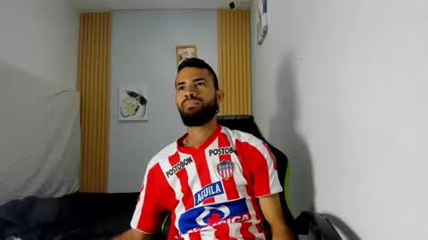 Snapshot of adri_sexboy229 chatting on 10-03-25, 07:38 adri_sexboy229 online show from 10-03-25, 07:38