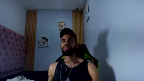 Snapshot of adri_sexboy229 chatting on 10-04-25, 07:17 adri_sexboy229 online show from 10-04-25, 07:17