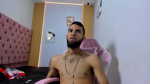 Snapshot of adri_sexboy229 chatting on 10-08-25, 02:09 adri_sexboy229 online show from 10-08-25, 02:09