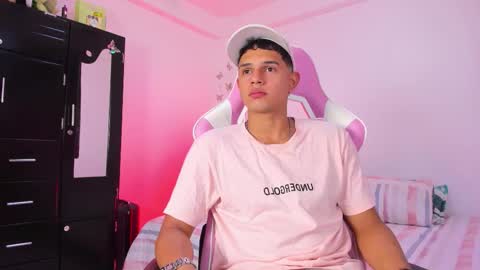 Snapshot of adrian_prime_ chatting on 02-04-26, 06:25 ADRIAN online show from 02-04-26, 06:25