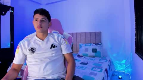 Snapshot of adrian_prime_ chatting on 03-09-26, 07:07 ADRIAN online show from 03-09-26, 07:07