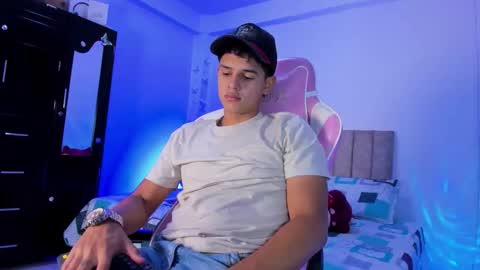 Snapshot of adrian_prime_ chatting on 03-12-26, 06:47 ADRIAN online show from 03-12-26, 06:47