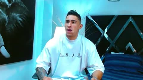 Snapshot of adrian_rae chatting on 03-05-25, 11:38 online show from 03-05-25, 11:38