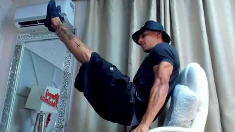 Snapshot of adrian_rae chatting on 12-05-25, 06:15 online show from 12-05-25, 06:15