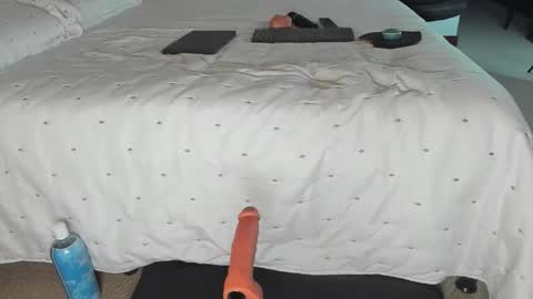 Adriana online show from 12-17-25, 01:55