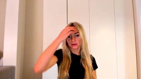 Adriana online show from 01-27-25, 12:48