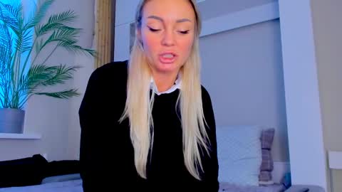 Adriana online show from 02-21-25, 11:44