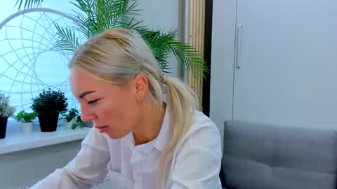 Adriana online show from 09-29-25, 06:29