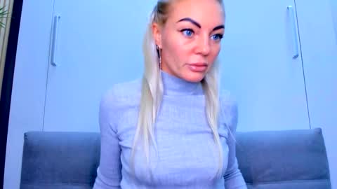 Adriana online show from 10-05-25, 10:57