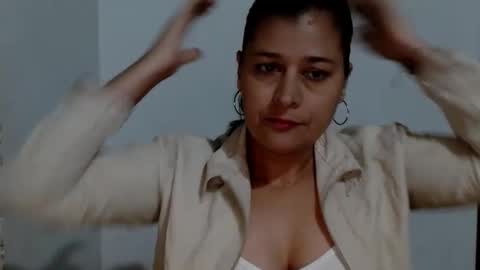 Adriana milf online show from 09-21-25, 04:58