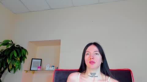 Snapshot of adrianacult chatting on 03-05-26, 10:55 Adriana online show from 03-05-26, 10:55