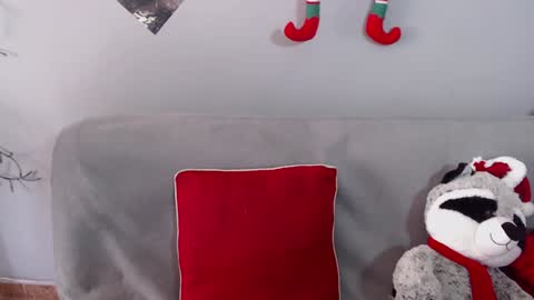 Snapshot of adrianapdes chatting on 12-15-24, 02:59 Adriana Paredes  online show from 12-15-24, 02:59