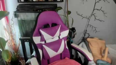 Snapshot of adrianapdes chatting on 09-27-25, 12:10 Adriana Paredes  online show from 09-27-25, 12:10