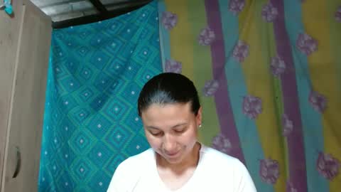 Adriana Tellez online show from 01-06-25, 06:10